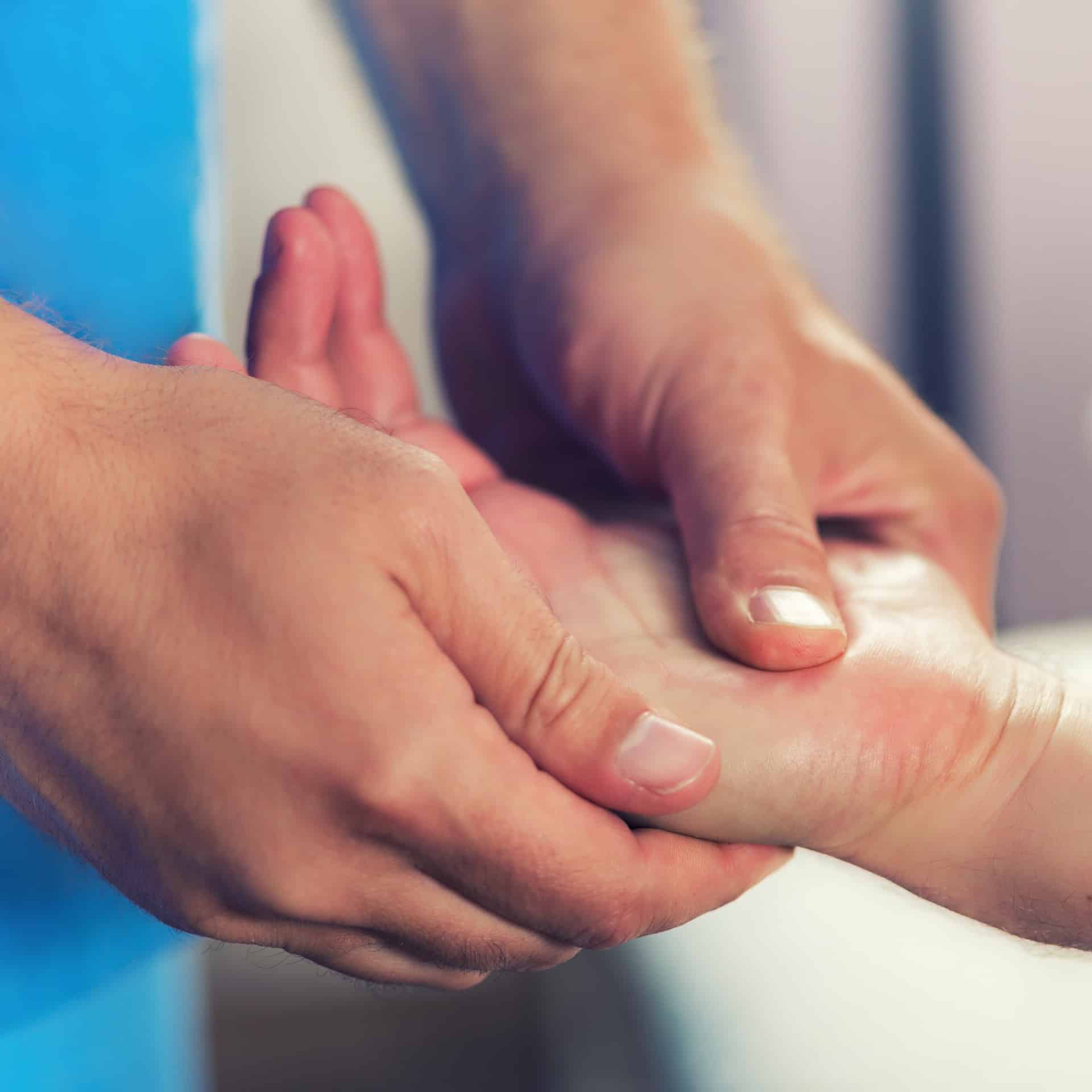 Bozeman Chiropractic hand adjustment and stem cell therapy for wrist pain